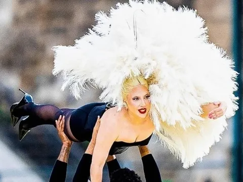 Lady Gaga, Celine Dion gây ấn tượng ở lễ khai mạc Olympic Paris 2024