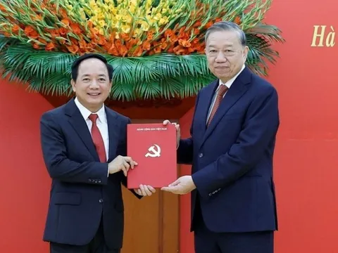 Đại tướng Trịnh Văn Quyết giữ chức Trưởng Ban Tuyên giáo và Dân vận Trung ương