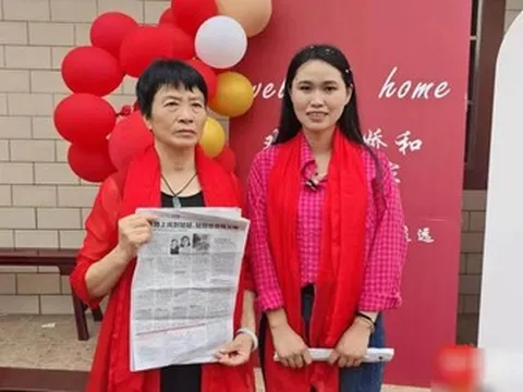 Hai cô cháu trở về sau hơn 30 năm thất lạc, cả thị trấn mừng vui