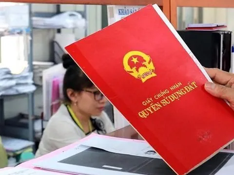 Đánh thuế cao người thường xuyên mua bán bất động sản để tạo sự công bằng?