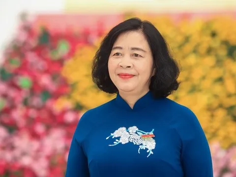 Bà Bùi Thị Minh Hoài giữ chức Chủ tịch Ủy ban Trung ương Mặt trận Tổ quốc Việt Nam