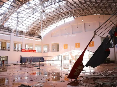 Không nhận ra trường học sau bão Kalmaegi