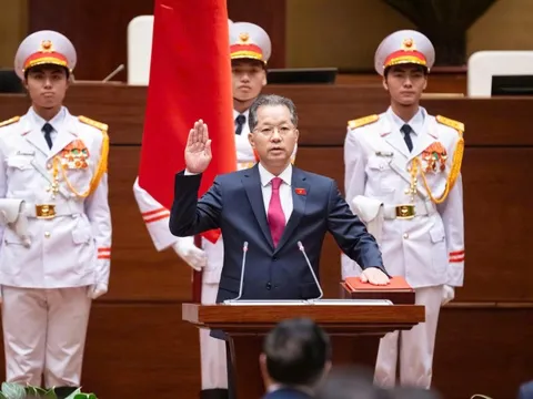 VIDEO: Chánh án Tòa án Nhân dân Tối cao Nguyễn Văn Quảng tuyên thệ nhậm chức