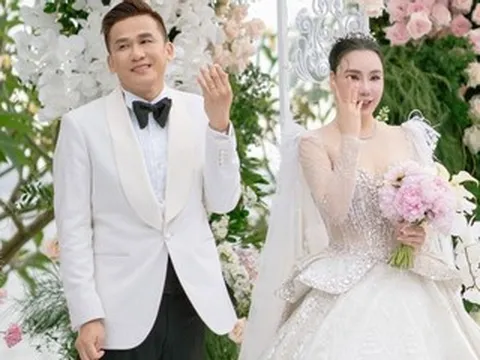 Hồ Quỳnh Hương 45 tuổi lên xe hoa và loạt sao Việt kết hôn năm 2025