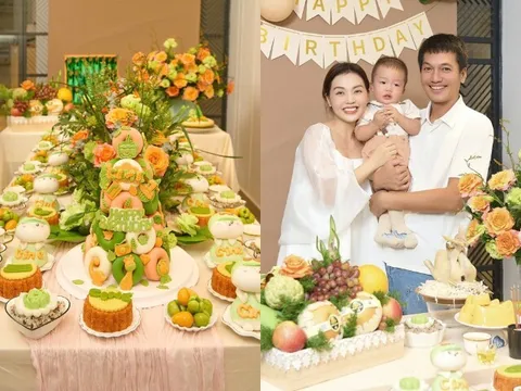 Vợ ca sĩ sinh quý tử, diễn viên Quang Tuấn “Địa đạo” làm tiệc thôi nôi cho con hoành tráng, mâm cúng hút mắt