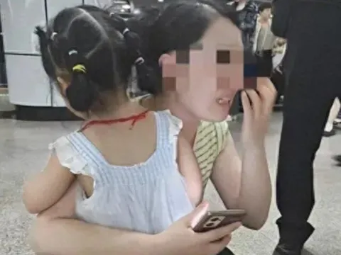 Khoe con trên mạng, người mẹ bàng hoàng khi thấy ảnh bé bị sử dụng 8 năm liền với mục đích đau lòng