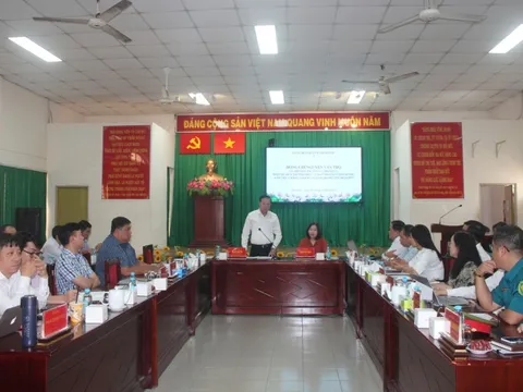 Phó Chủ tịch Thường trực UBND TP HCM Nguyễn Văn Thọ làm việc với phường Bình Phú