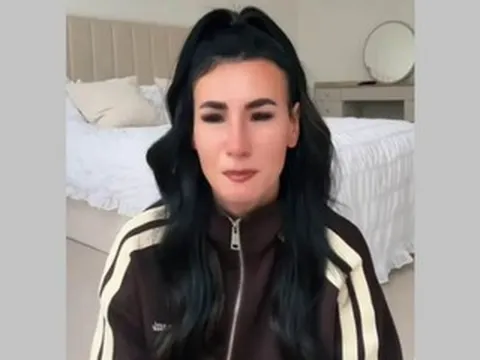 Mẹ bỉm sữa 3 triệu người theo dõi xin lỗi vì nói dối mắc ung thư