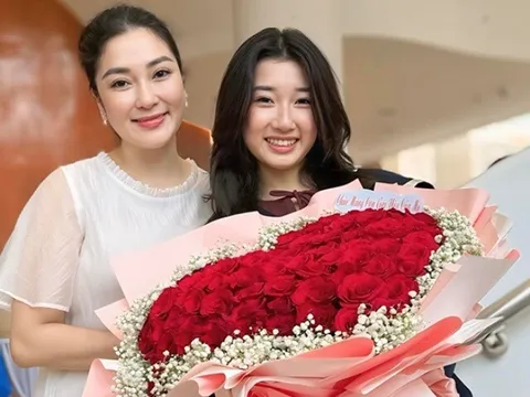 Con gái Nguyễn Thị Huyền tròn 18 tuổi