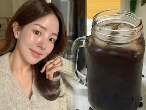 Gái Hàn mách nhau món đồ uống "đen xì" sau khi tập gym: Đẹp cả da lẫn tóc, collagen tự nhiên dồi dào 