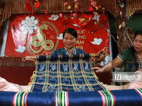 Những người lặng lẽ giữ hồn văn hóa giữa đại ngàn