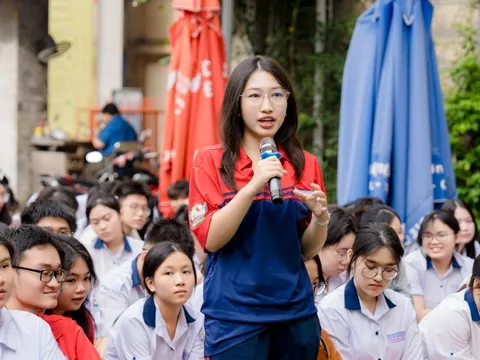 Học sinh có hộ khẩu TP HCM nhưng đang học ở tỉnh, có được hoàn tiền BHYT?