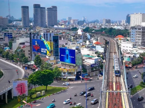 Vận dụng bài học đặc sắc về "Tinh thần đoàn kết và sức mạnh quần chúng"