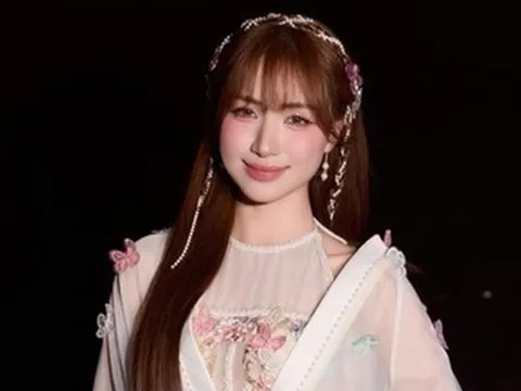 Diệp Lâm Anh và Hòa Minzy ủng hộ Khánh Hoà, Tuấn Hưng gây xúc động khi viết về mẹ