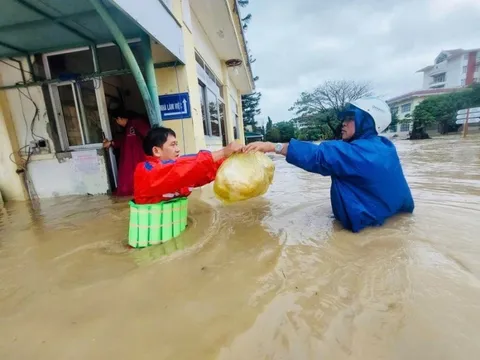 Loạt đại học ở TP.HCM hỗ trợ sinh viên miền Trung sau trận lũ lịch sử