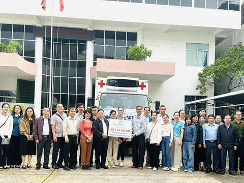 Lực lượng y tế chi viện cho Gia Lai và Lâm Đồng ứng phó dịch hậu lũ