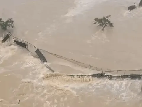 Ngành giáo dục thiệt hại gần 100 tỷ đồng, 4 học sinh tử vong sau lũ