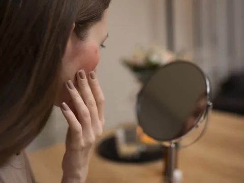 12 thói quen hàng ngày đang âm thầm phá hủy làn da của bạn