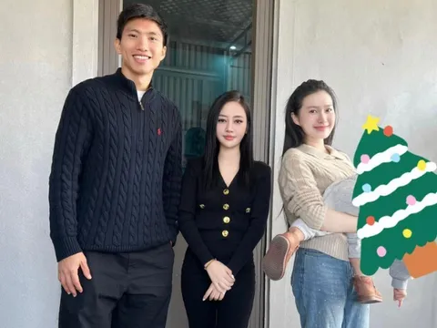 Cô gái khoe ảnh chụp ở quê đứng giữa Đoàn Văn Hậu và Doãn Hải My gây chú ý, mẹ bỉm được khen quá xinh