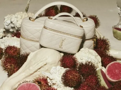 Những thiết kế thời trang xa xỉ vào mùa Giáng sinh