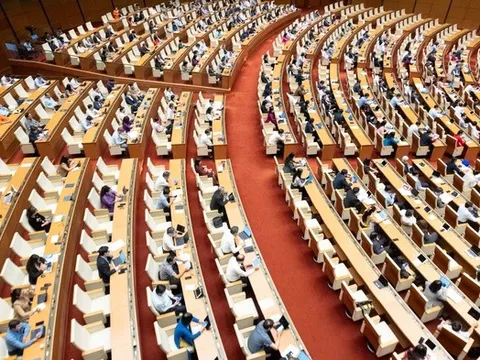 Tuần làm việc cuối cùng, Quốc hội thông qua 43 luật và 18 nghị quyết