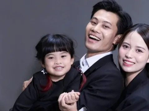 Chuyện tình đẹp của anh Tạ phim 'Mưa đỏ' và vợ trẻ được cưng chiều hết mức