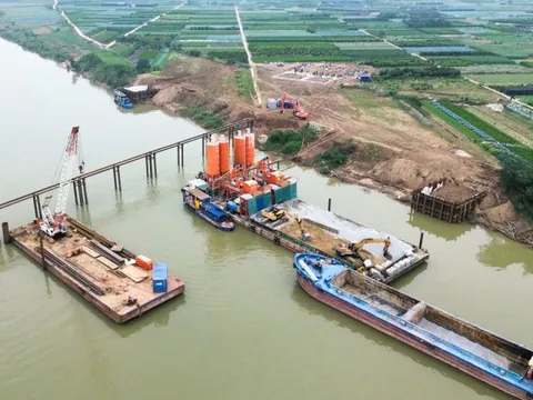 Hình hài cầu gần 12.000 tỷ đồng bắc qua sông Hồng, nối Hà Nội - Hưng Yên