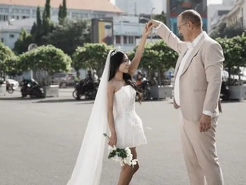 Con rể cao gần 2m, bố mẹ vợ ở Đồng Nai sửa nhà từ cầu thang đến bồn rửa mặt