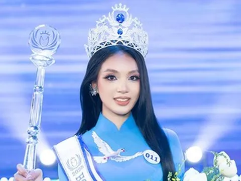 Nữ sinh 20 tuổi vỡ òa khi đăng quang Hoa hậu Sinh viên Hòa bình Việt Nam