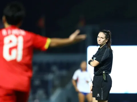 Dân mạng săn tìm trọng tài trận Việt Nam - Philippines