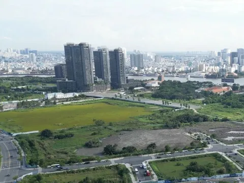 Giá nhà tăng do luật có nhiều cách hiểu khác nhau