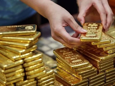 Giá vàng hôm nay 18/12: Giá vàng trong nước ngược chiều thế giới