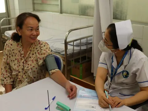 Hỗ trợ 100% mức đóng BHYT cho 7 đối tượng từ 1-1-2026 tại TPHCM