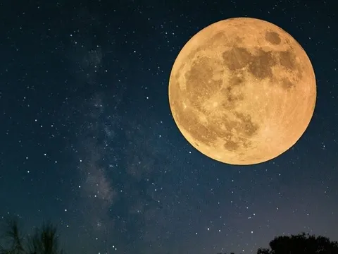 Siêu trăng, mưa sao băng xuất hiện ngay đầu năm mới