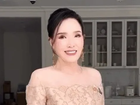 2 lần hôn nhân đổ vỡ, hoa hậu tuổi 78 vẫn giữ nhan sắc gây trầm trồ là ai?