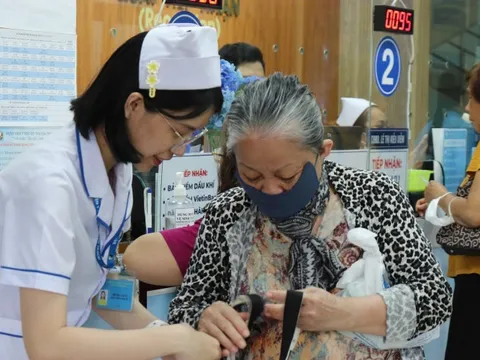 Sắp xếp các cơ sở y tế, quyền lợi BHYT của người dân TPHCM được thực hiện thế nào?