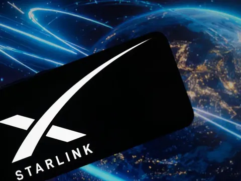 Công nghệ 4/1: Starlink di chuyển hàng nghìn vệ tinh vì 'an toàn không gian'