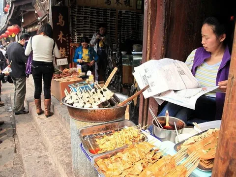 ‘Thuế 13% sẽ hủy diệt chúng tôi’: Tiếng kêu cứu của các tiểu thương TMĐT tại Trung Quốc