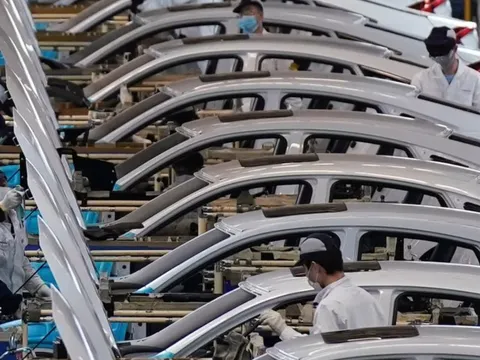 Dây chuyền lắp ráp 20 triệu xe xăng mỗi năm ngừng hoạt động vì ô tô điện, hàng tồn ồ ạt khiến Trung Quốc xuất khẩu vội vàng 6,5 triệu chiếc ra thế giới