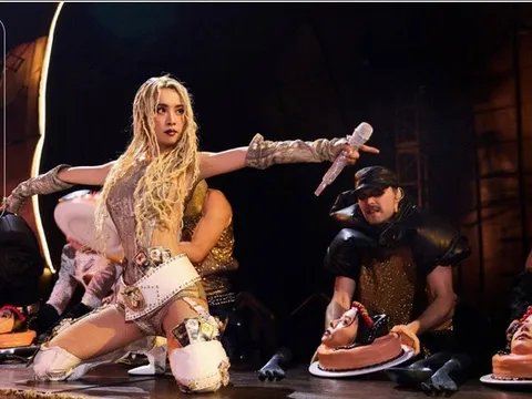 "Nữ hoàng" mạnh tay chi khủng 760 tỷ đồng cưỡi “mãng xà, bò tót” là ai?