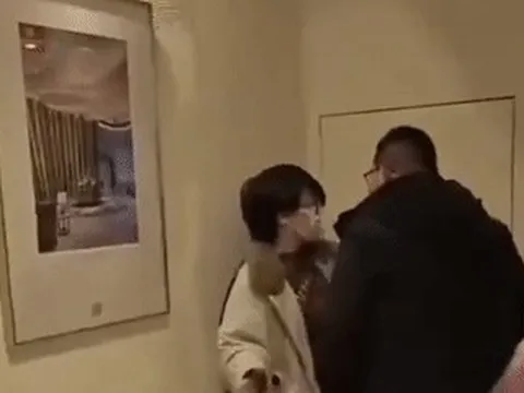 Nữ diễn viên 23 tuổi hoảng loạn vì bị người đàn ông quấy rối, dồn vào góc tường