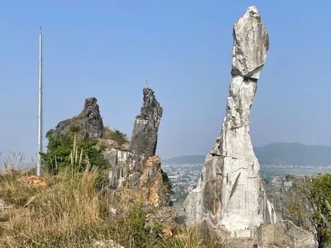 Chủ đầu tư nói gì về diện mạo di tích hòn Vọng Phu sau khi gia cố 17 tỷ đồng?