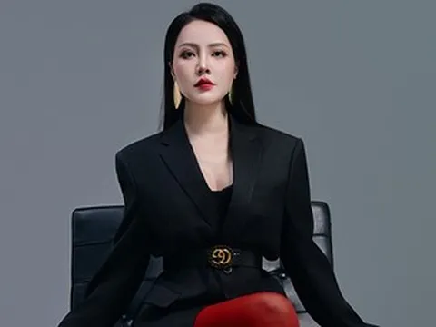 Hình ảnh khác lạ hiếm thấy của MC Thụy Vân VTV