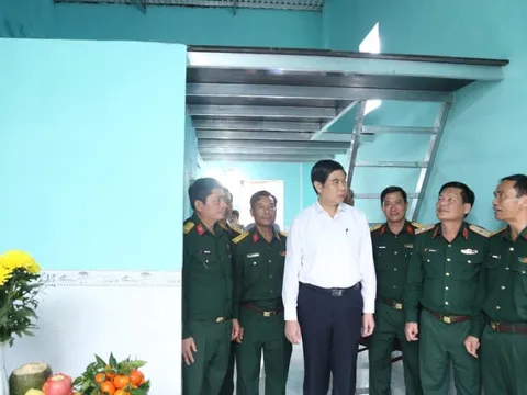 Quân đoàn 34 bàn giao 80 căn nhà cho người dân bị ảnh hưởng bởi bão lũ