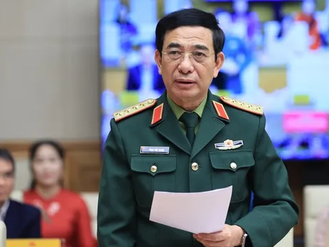 "Nhiều sĩ quan cao cấp, thượng tá, đại tá, Chính ủy quân khu đều tham gia xây nhà cho dân"