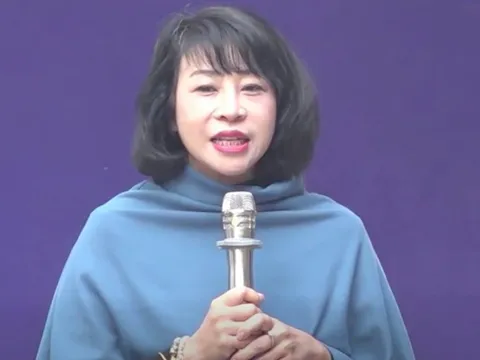 Con đạt 9,75 điểm, phụ huynh chỉ hỏi 0,25 điểm còn thiếu