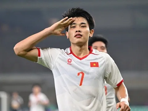 Tiền vệ Nguyễn Đình Bắc: Cực đơn giản mà chất giữa đời thường