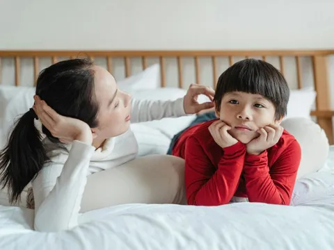 Chuyên gia Harvard chỉ ra 5 dấu hiệu bạn đang bao bọc con quá mức