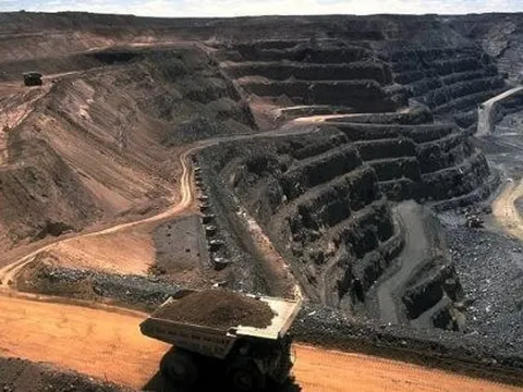 Phát hiện kho báu gần 500 triệu tấn tại láng giềng Việt Nam