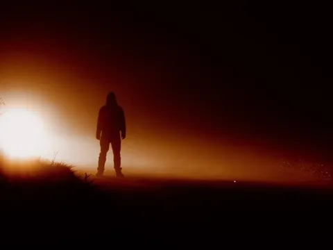 Từ triệu phú công nghệ thành kẻ trắng tay: Bi kịch người đàn ông lang thang sa mạc tìm người ngoài hành tinh vì tin lời AI của Meta